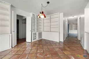 609 Rudeloff Rd, Seguin, TX 78155 - Photo 16