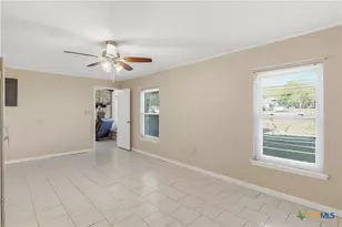 151 Hillside St, Seguin, TX 78155 - Photo 12