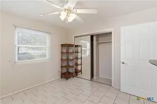 151 Hillside St, Seguin, TX 78155 - Photo 16