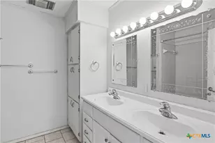 151 Hillside St, Seguin, TX 78155 - Photo 20