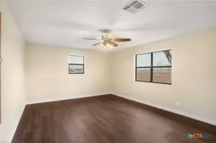 358 Lake Placid Dr, Seguin, TX 78155 - Photo 16