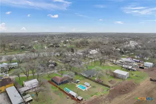 358 Lake Placid Dr, Seguin, TX 78155 - Photo 34