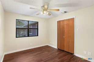 358 Lake Placid Dr, Seguin, TX 78155 - Photo 22