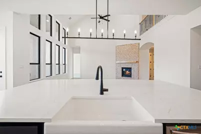 104 Big Muhly Pass, San Marcos, TX 78666 - Photo 4