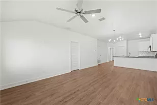 1006 College Ave, Troy, TX 76579 - Photo 10