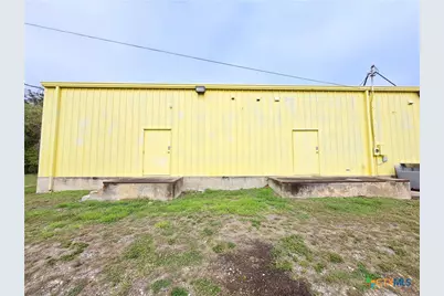 1616 Avenue F, Bay City, TX 77414 - Photo 6