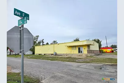 1616 Avenue F, Bay City, TX 77414 - Photo 1