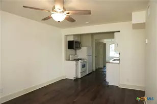 1019 Haynes St, San Marcos, TX 78666 - Photo 4