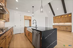 12184 Heartvine Pkwy, Schertz, TX 78154 - Photo 6