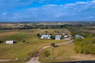 3585 Pittman Rd, St Hedwig, TX 78152 - Photo 2