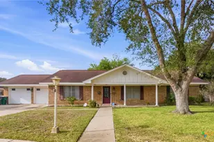 403 Salisbury Ln, Victoria, TX 77904 - Photo 1