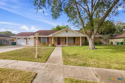 403 Salisbury Lane, Victoria, TX 77904 - Photo 2