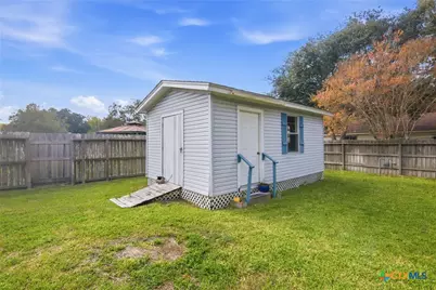 403 Salisbury Lane, Victoria, TX 77904 - Photo 22