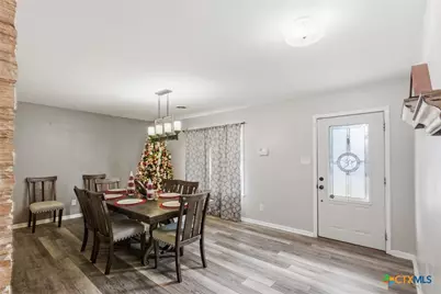 403 Salisbury Lane, Victoria, TX 77904 - Photo 8