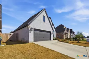 1816 Field Brook, Seguin, TX 78155 - Photo 4