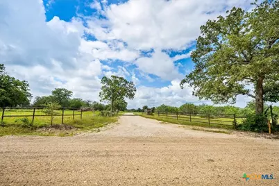 2845 Boehnke Road, Flatonia, TX 78949 - Photo 22