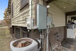 140 Englemann, Seguin, TX 78155 - Photo 16