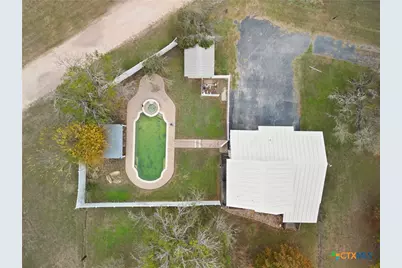 140 Englemann, Seguin, TX 78155 - Photo 4