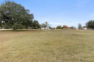 140 Englemann, Seguin, TX 78155 - Photo 6