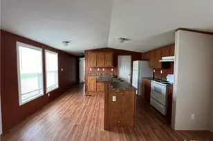 1911 Wald Rd, New Braunfels, TX 78132 - Photo 6