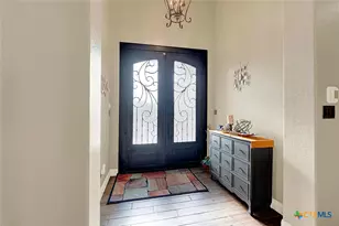 1309 E St, Floresville, TX 78114 - Photo 6