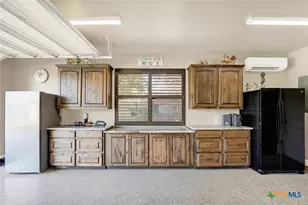 1309 E St, Floresville, TX 78114 - Photo 30