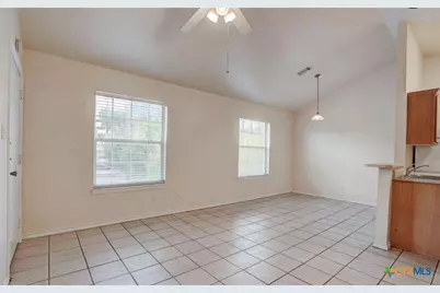 427 Lindsey Street #121, San Marcos, TX 78666 - Photo 4