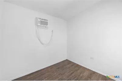 23019 Hilltop Peaks, Elmendorf, TX 78112 - Photo 44