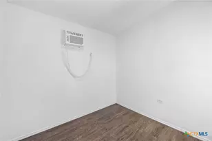 23019 Hilltop Peaks, Elmendorf, TX 78112 - Photo 44