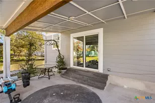 23019 Hilltop Peaks, Elmendorf, TX 78112 - Photo 28