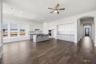 255 White Oak, Castroville, TX 78009 - Photo 6