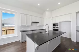 255 White Oak, Castroville, TX 78009 - Photo 4
