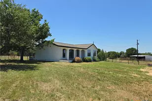 930 Elm Creek Rd, Rockdale, TX 76567 - Photo 2