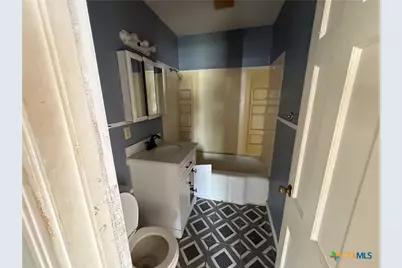 118 Massanet Street, Port Lavaca, TX 77979 - Photo 6