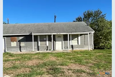 118 Massanet Street, Port Lavaca, TX 77979 - Photo 1