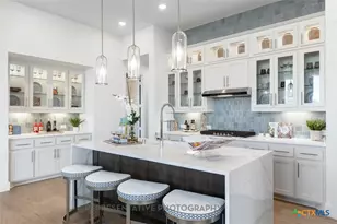 313 White Oak, Castroville, TX 78009 - Photo 4