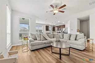 918 James Parker Cir, Killeen, TX 76542 - Photo 2