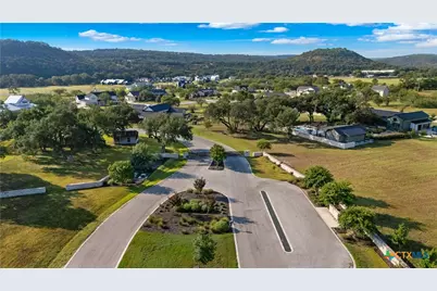 832 Wade Road, New Braunfels, TX 78132 - Photo 6