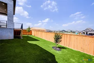 437 Hulda Trl, New Braunfels, TX 78130 - Photo 18