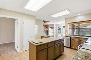 309 Dunbar Dr, Victoria, TX 77904 - Photo 10