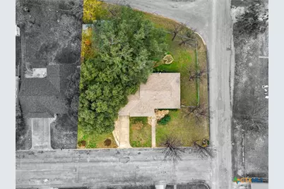 1002 W Woodlawn, San Saba, TX 76877 - Photo 2