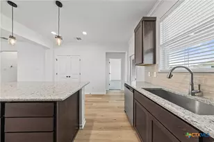 708 Seven Springs Dr, Temple, TX 76502 - Photo 10