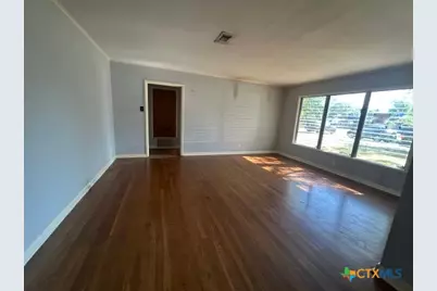 2014 E Mimosa Avenue, Victoria, TX 77901 - Photo 6