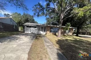 2014 E Mimosa Ave, Victoria, TX 77901 - Photo 1