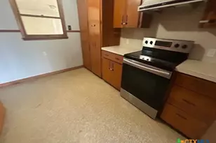 2014 E Mimosa Ave, Victoria, TX 77901 - Photo 8