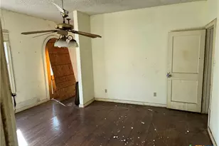 803 N 13th St, Temple, TX 76501 - Photo 4