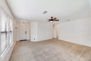 1085 Stone Hollow, New Braunfels, TX 78130 - Photo 4