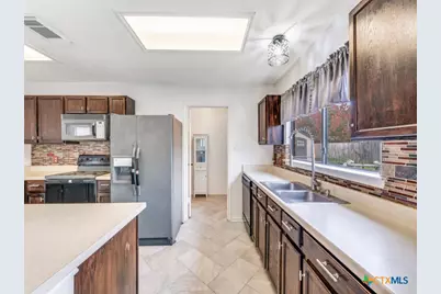 1085 Stone Hollow, New Braunfels, TX 78130 - Photo 10