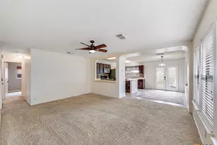 1085 Stone Hollow, New Braunfels, TX 78130 - Photo 4