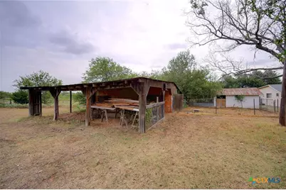 4598 State Highway 173, Devine, TX 78016 - Photo 32